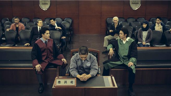 《八尺门的辩护人》法庭戏上演精彩辩护攻防。（CATCHPLAY电影台提供）