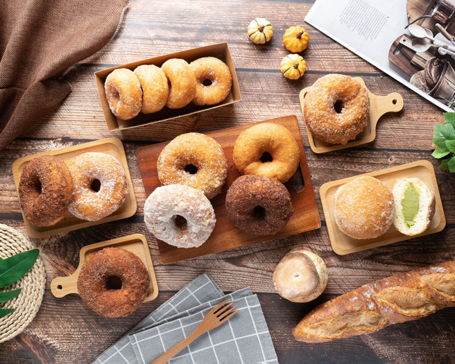 高雄甜點名店「兜兜圈」擁有3間店面，主打甜甜圈。（翻攝自 Dough DoughNuts兜兜圈臉書）