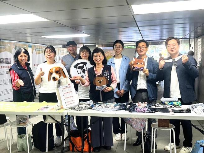 台中社创基地成果展「创市祭－女力社计」，9日于台中捷运旧社站热闹登场。图／业者提供