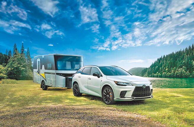 2025年式Lexus RX新增拖曳功能，可供AWD四轮传动车型选配，满足车主多元使用风格。（和泰提供）