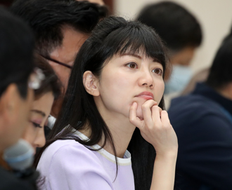 高嘉瑜被點名接欣欣百貨董座「有派系在鬥她」？ 羅旺哲曝2關鍵原因