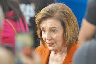 裴洛西怨拜登 太晚退選是敗因