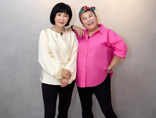 吴淡如（左）、林美秀一同出席服装品牌活动。（PP石墨烯提供）