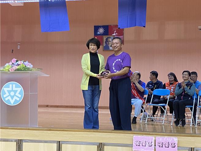 第25届「中华世界杨家老架太亟武艺锦标赛」10日在台东大学体育馆开幕。（蔡旻妤摄）