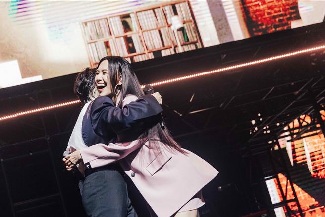 孙盛希首登北流开唱，林宥嘉当嘉宾助阵。（滚石唱片提供）