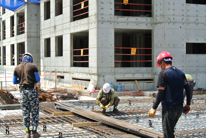 南韩建筑业面临倚赖外籍工人的局面。（示意图：shutterstock/达志）