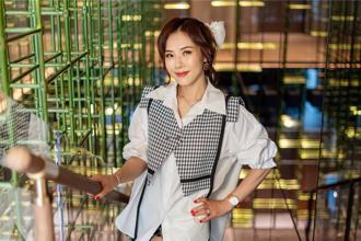 獨》吳申梅新婚總裁老公超寵妻 開箱香港1.1億豪宅百萬夜景