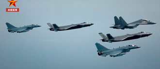 川普才當選 今逢陸空軍75周年！央視曝影片「4劍客戰機同框」