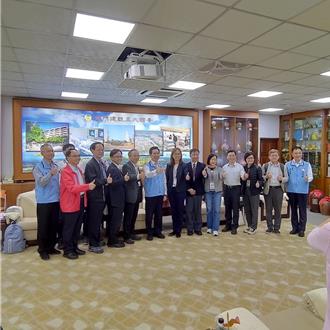 強化離島通訊韌性 數發部主祕胡貝蒂率隊赴金門視察