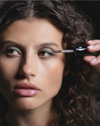 Sisley发表全新植物光感眼影晶露新色 教你从小白变高手