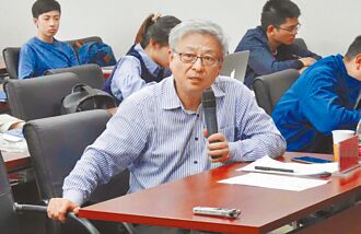 閻學通：經貿難扮中美壓艙石