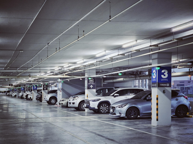 许多人买房会考虑买车位。（示意图，shutterstock／达志）