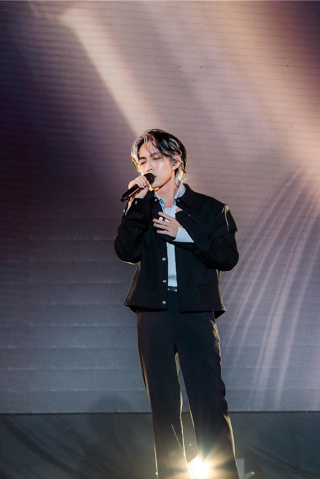 林宥嘉担任台东「嗨!出发吧来台东」演唱会开场演出。（台东县政府提供）