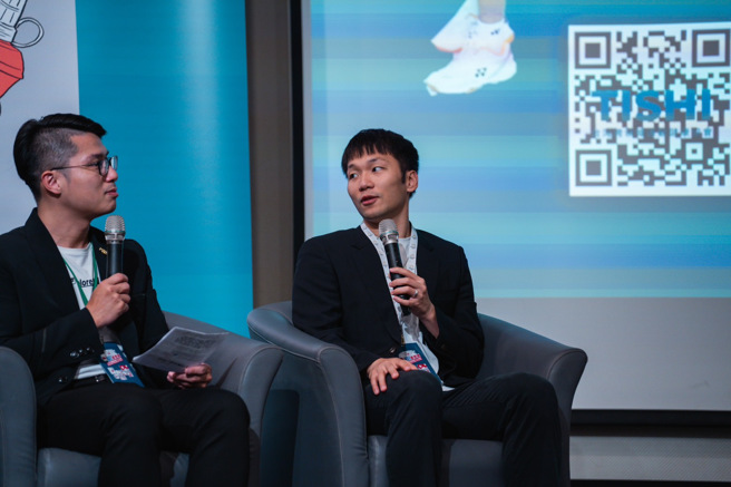 東京奧運、巴黎奧運勇奪羽球男雙金牌的選手李洋（右），分享運動員生涯點滴與退役後未來規劃。（歐福行銷_英雄好汗提供）