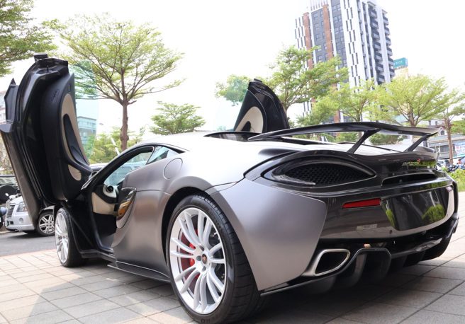 麥拉倫570s。（圖 / 翻攝畫面）