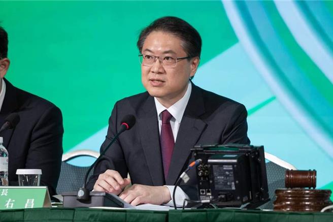 提三重點批藍版財劃法，林右昌：道理講不清的粗暴修法。（取自林右昌臉書）