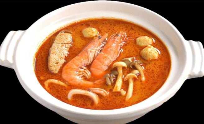 全家FamiPort預購推「asia49南洋叻沙海鮮湯」，469元。（全家提供／朱世凱台北傳真）