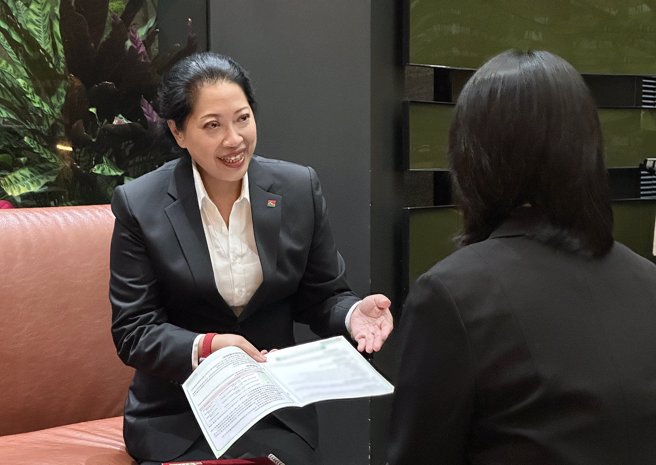 信义代书叶惠玲表示，若有专业房仲团队支持，可确保买房及后续流程顺畅。以信义房屋为例，不只新青安，首购一般贷款也有丰富承做经验，专业代书团队集结全台交易案件实务经验共享，面对各式疑难都会设法解决。(图/信义房屋 提供)