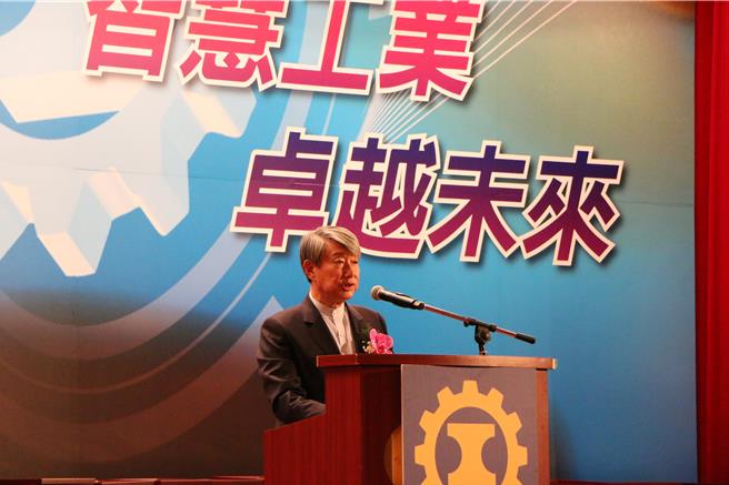 經濟部長郭智輝（上圖）11日出席工總活動，理事長潘俊榮表示，有與部長交流新能源、新核能。（圖／柳名耕攝）