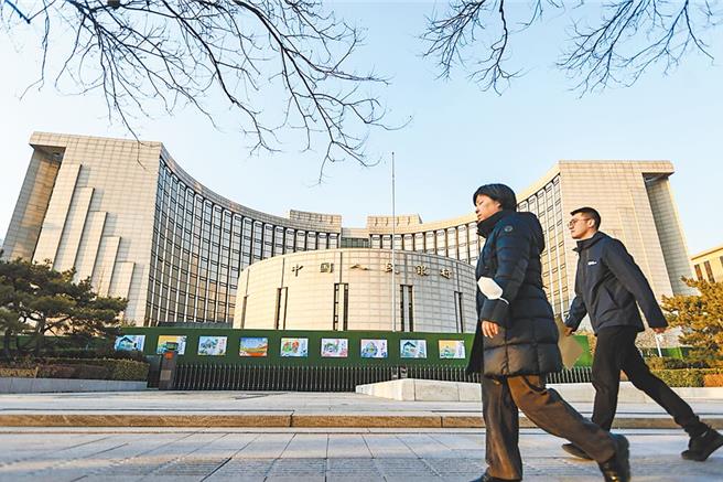 支持资本市场工具发力，大陆十月M1、M2增速企稳回升。（中新社）