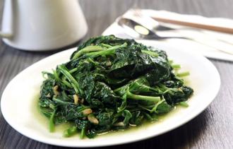 餐廳地瓜葉「一坨168元」他翻帳單氣炸 網不挺