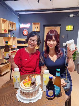 蔡壁如合体「爆乳网红」遭呛：别蹭柯家人！自曝真实性格