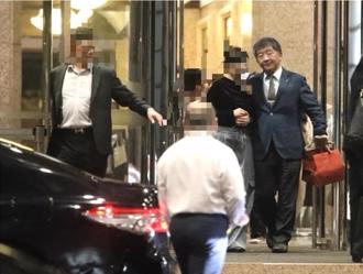 遭爆與辣妹比肩！ 陳時中回應喊「都是醫生」：不容抹黑造謠