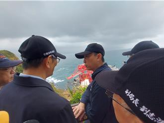 交長視察陸籍貨輪擱淺現場 拚14日完成抽油 嚴防野柳海域汙染