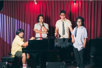 潘信維揪巴大雄上演「男上加男」 幽默結局意外神展開！