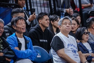 PLG》游艾喆勇士主場看球 看到大學隊友很感動