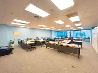 高雄千万新创基地 挨批像鬼城