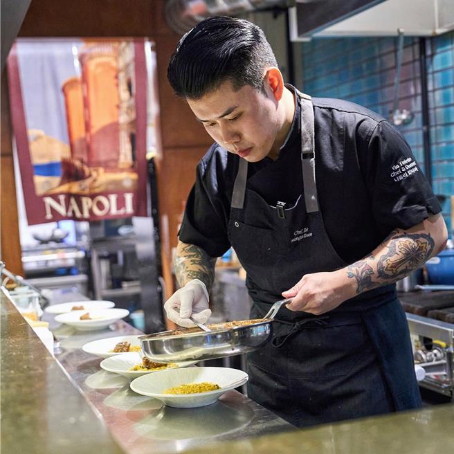 即日起至11月18日，购买SmartCara厨余机，有机会抽中韩国来回机票，参加《黑白大厨》冠军拿坡里美味黑手党的料理课。（恒隆行提供）