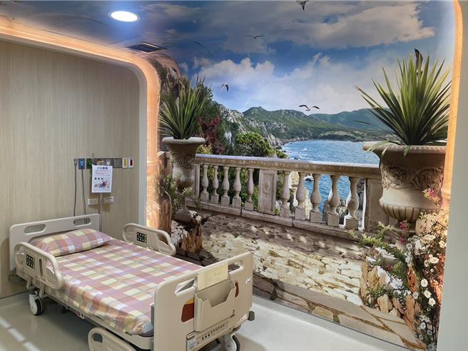 高雄荣总宣布同位素治疗中心，採用欧风壁画，成癌症治疗一大福音。（高荣提供／任义宇高雄传真）