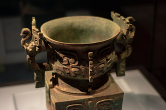 商朝青銅器刻「神祕笑臉」 竟是人名！專家揭崇高身分