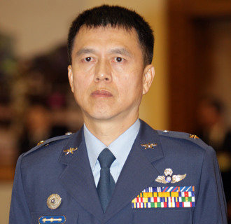 空軍將領重要異動！鄭榮豐接任司令   黃志偉升上將副總長執行官
