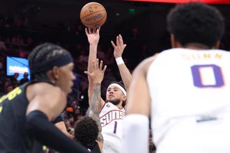 NBA》杜蘭特受傷缺陣 布克扛大旗太陽曬傷爵士