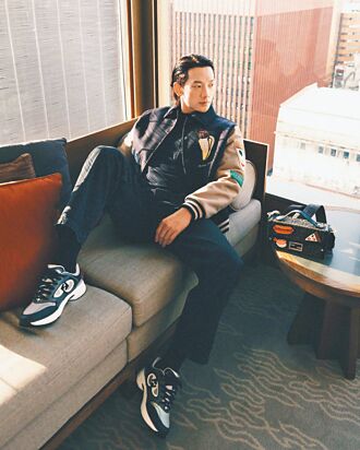 FENDI童趣上身 酷Rain秒变潮爸