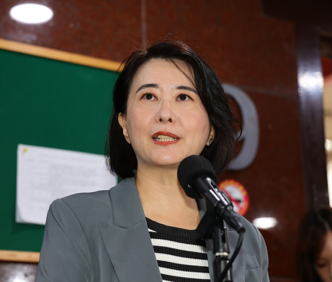 立委王鴻薇13日在立法院受訪。（劉宗龍攝）