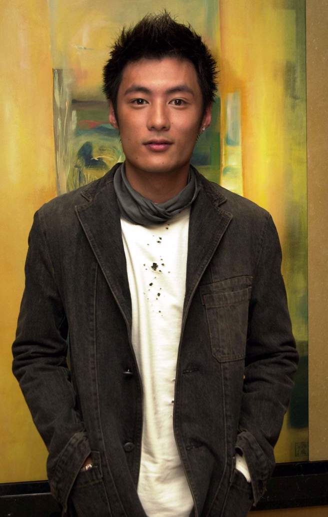 余文乐年轻时是大帅哥。（中时资料照）