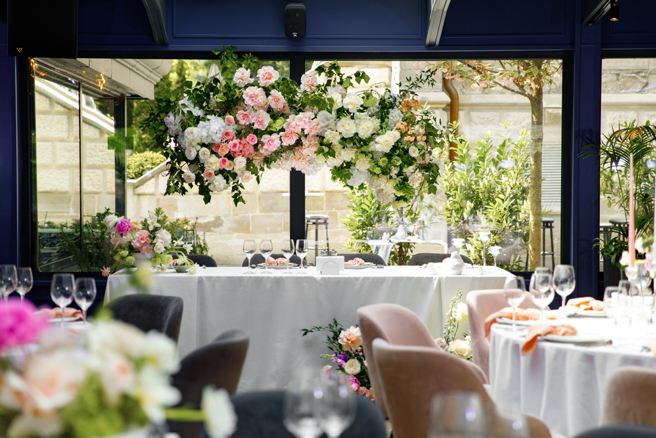 美国一对新人结婚邀请75位宾客参与，结果只来了5人，全场空荡荡。（图：shutterstock／达志）