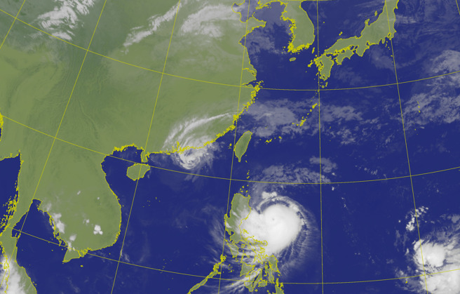 气象粉专指出，整体AI平均路径已经比昨天（12日）还要再更为靠近台湾。（翻摄自气象署）