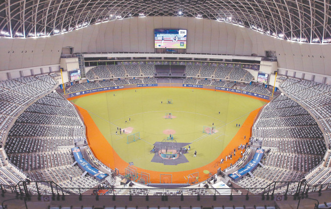 中華隊12強抗韓奪首勝，粉專憶「大巨蛋催生」歷史。（資料照）