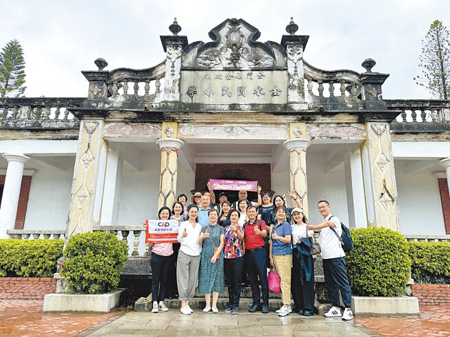 大陸自2024年9月27日恢復開放福建居民赴金門旅遊簽注後，陸客單日入金的人數屢攀高峰；根據金門縣政府統計，至11月11日持旅遊簽來金旅遊的陸客人數累計已達到1萬183人次。（于家麒攝）