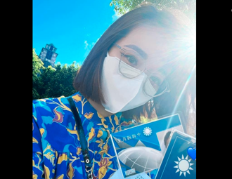 前柯粉網紅護理師張喬瑜「加入戰鬥藍」 嗨秀黨證批：白營高層飯桶居多