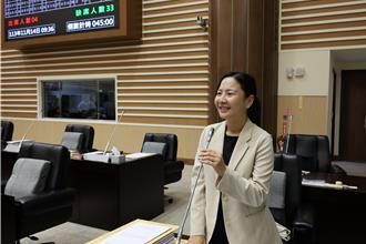 苗栗縣議會總質詢 美女孕媽關心產檢補助與托育福利