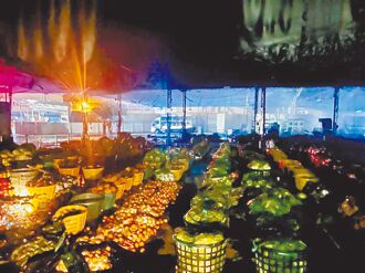 草屯農會果菜市場大火 休市5天