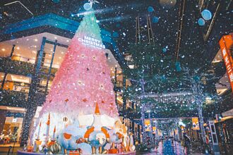 新光三越夢幻耶誕樹點燈