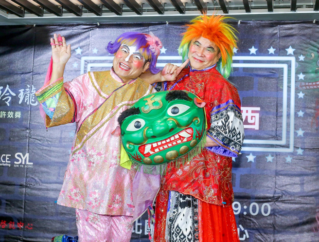 传闻澎恰恰和许效舜本来想藉《铁狮玉玲珑》形象到大陆登台。（图／中时资料照）