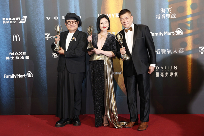 澎恰恰（右）澄清与许效舜（左）没闹翻。（图／中时资料照）