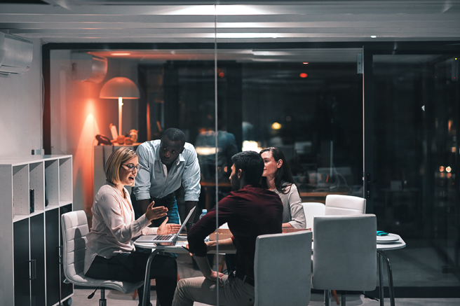 屬龍者事業發展先難後易，會在各行業中摸索定位，最終迎來高峰。（示意圖：Shutterstock／達志）
